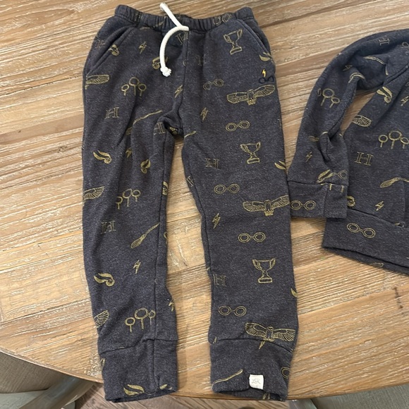 Lulu and Roo Harry Potter Collab Sweater and Jogger Set - Picture 3 of 3